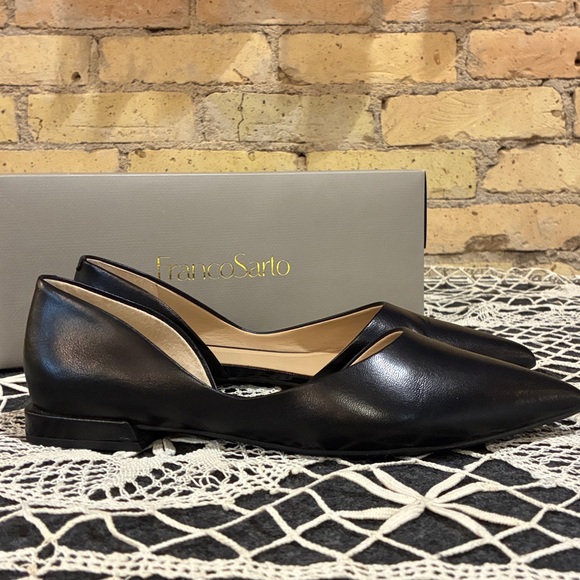 Franco Sarto Neiman Black Pointed Flats, 6.5 - Picture 2 of 8